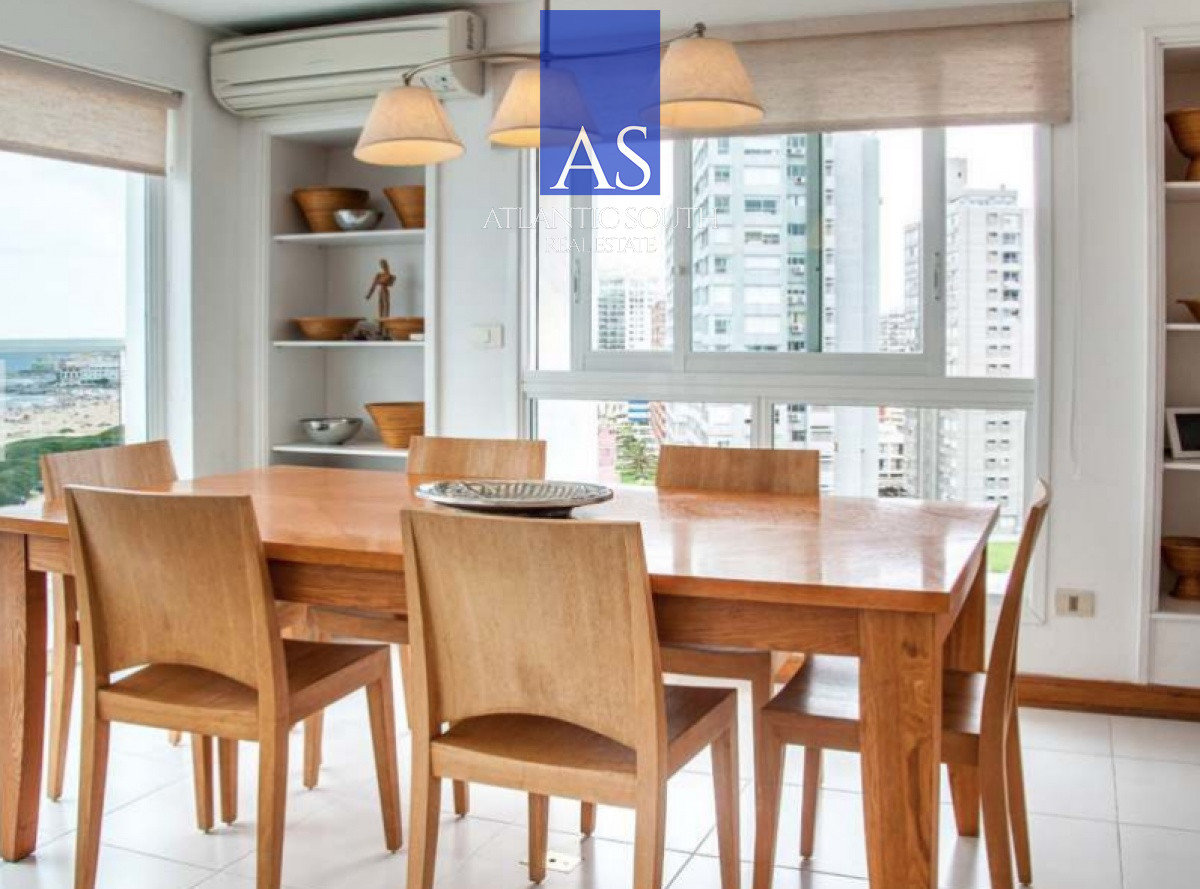 Apartamento ID.4787 - Espectacular penthouse de 4 dormitorios frente al mar de Playa Brava, Punta del Este 