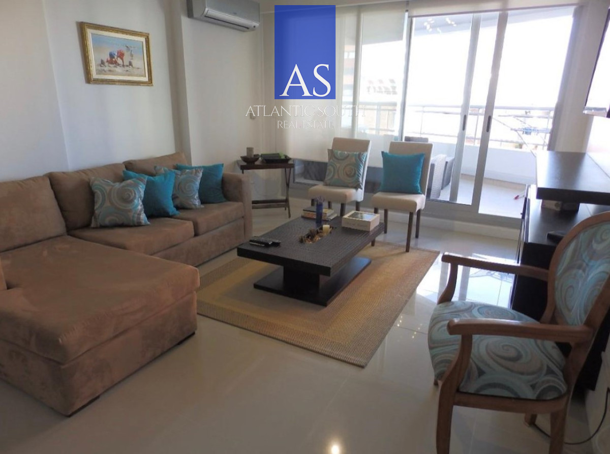 Apartamento ID.2921 - Departamento de 3 dormitorios con Terraza en Punta del Este 