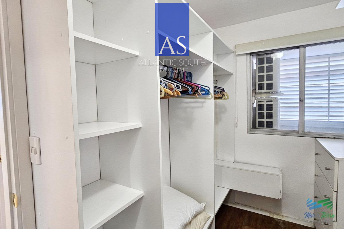 Apartamento ID.4825 - Apartamento 3 dormitorios primera línea frente al mar en Punta del Este primera línea Mansa