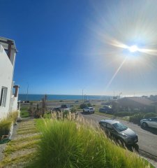 Espectacular apartamento en primera linea, parada 33 de Playa Mansa Punta del este