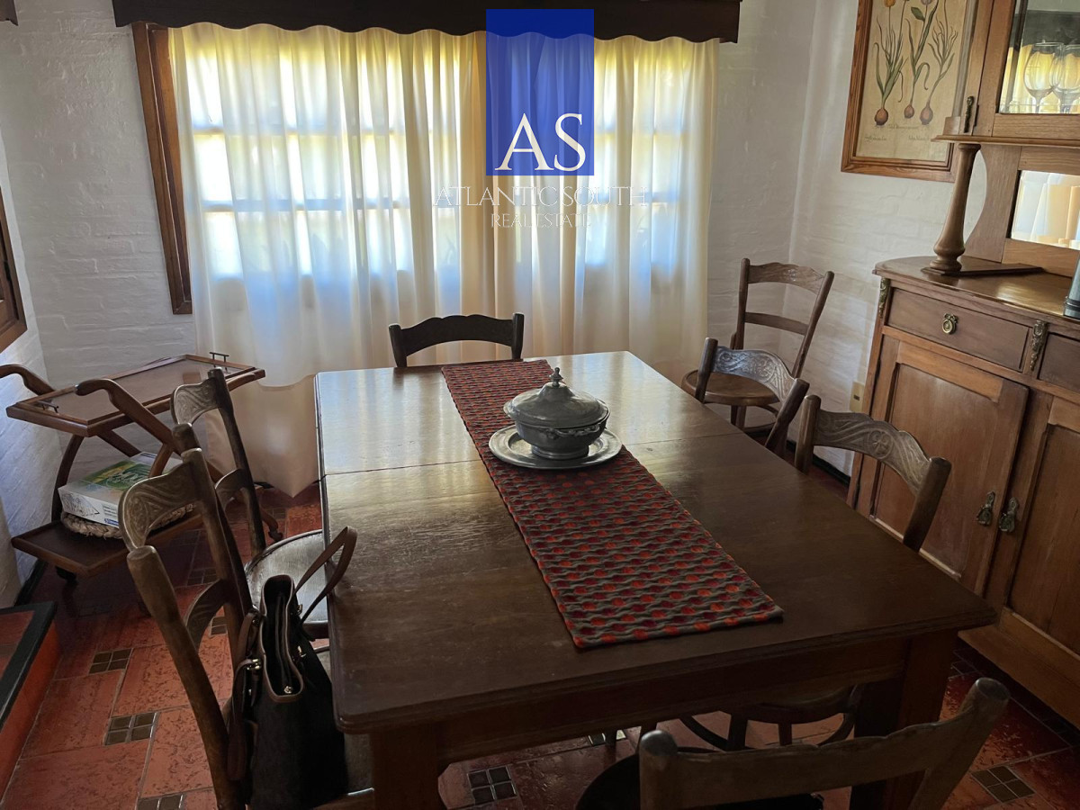 Casa ID.4717 - Casa de 4 dormitorios en venta a 100 metros de Playa Mansa en Pinares Punta del Este