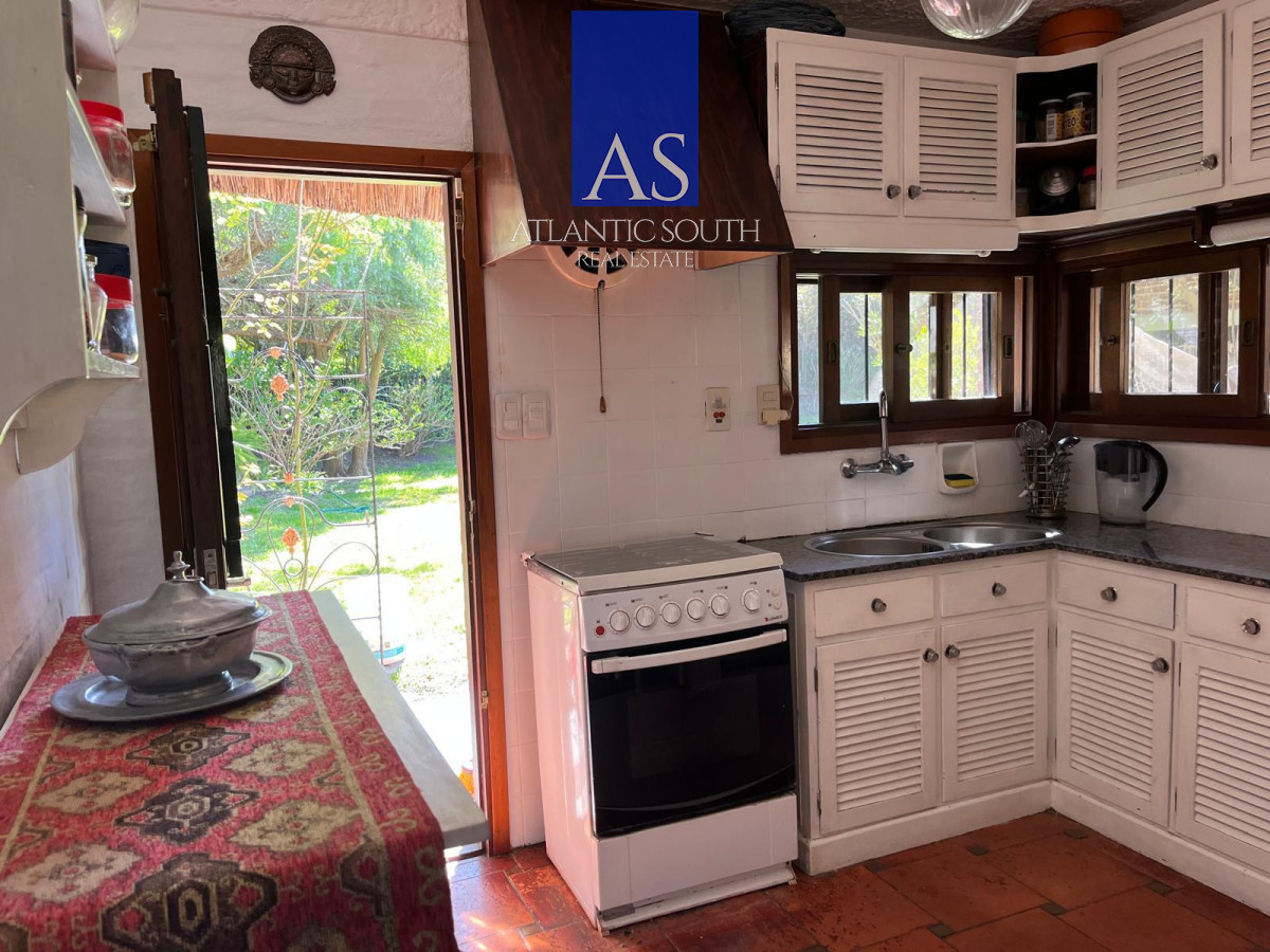 Casa ID.4717 - Casa de 4 dormitorios en venta a 100 metros de Playa Mansa en Pinares Punta del Este