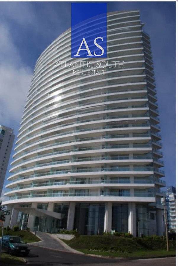 Apartamento ID.3981 - Vende apartamento de 3 dormitorios en Mansa- Punta del Este, con excelente vista.