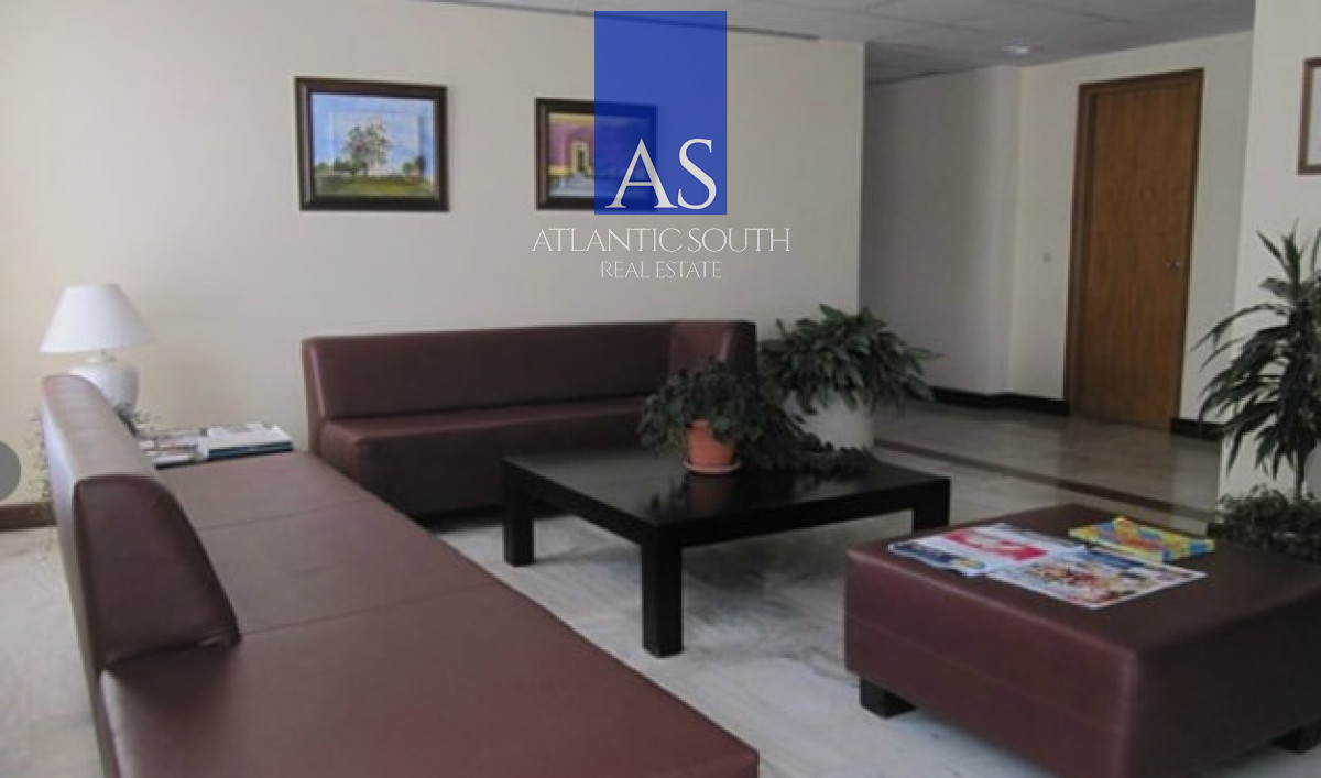 Apartamento ID.4166 - Apartamento 3 dormitorios vista espectacular parcial al mar frente a Punta Shopping garage Punta del Este