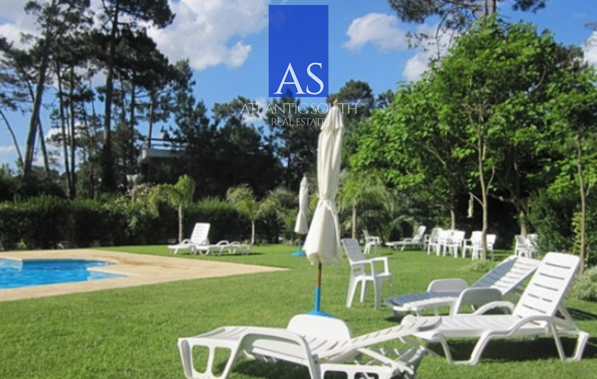 Apartamento ID.4166 - Apartamento 3 dormitorios vista espectacular parcial al mar frente a Punta Shopping garage Punta del Este