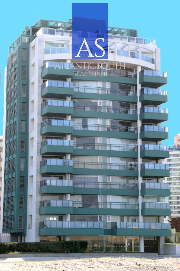 Apartamento ID.4787 - Espectacular penthouse de 4 dormitorios frente al mar de Playa Brava, Punta del Este 