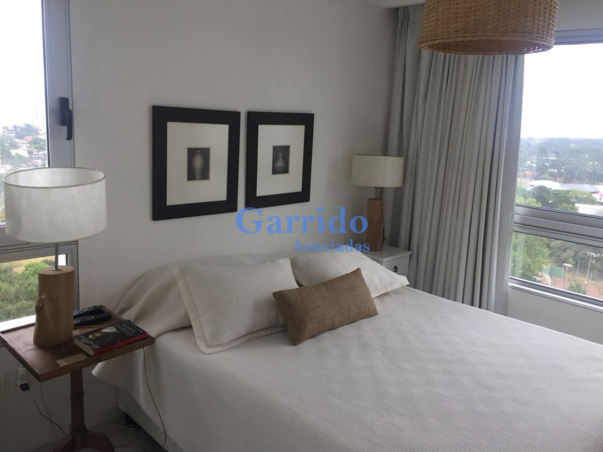 Apartamento ID.3495 - Apartamento de venta de 1 dormitorio y medio en Punta Del Este 