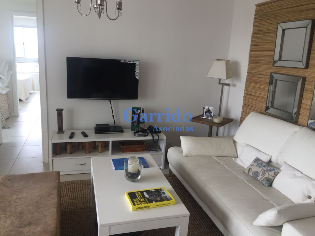 Apartamento ID.3495 - Apartamento de venta de 1 dormitorio y medio en Punta Del Este 