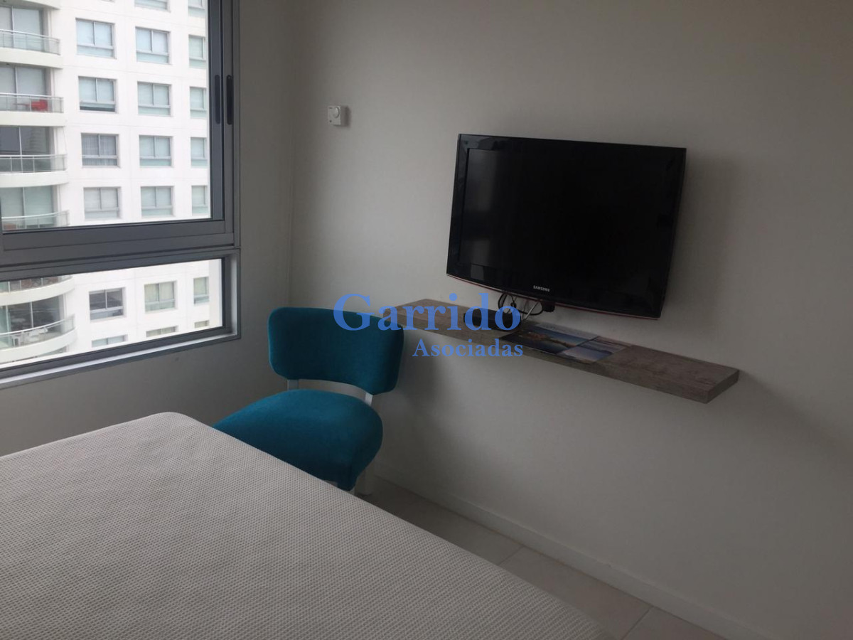 Apartamento ID.3495 - Apartamento de venta de 1 dormitorio y medio en Punta Del Este 