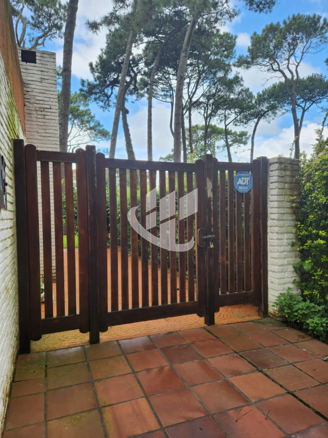 Casa ID.360 - Venta, Casa, 3 dormitorios, Mansa, Punta del Este