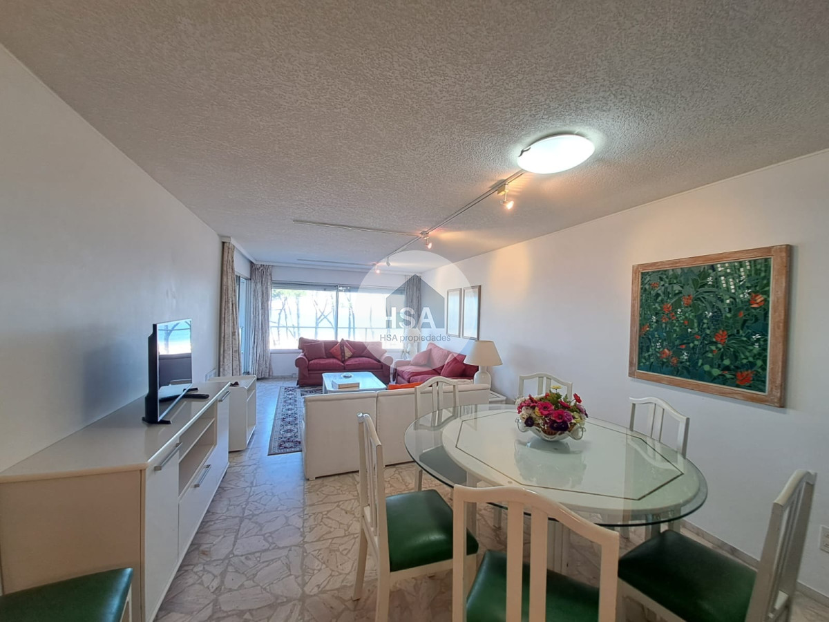 Apartamento ID.313 - IMARANGATU, APARTAMENTO DE 2 DORMITORIOS, PLAYA MANSA, PRIMERA LINEA, PARADAS