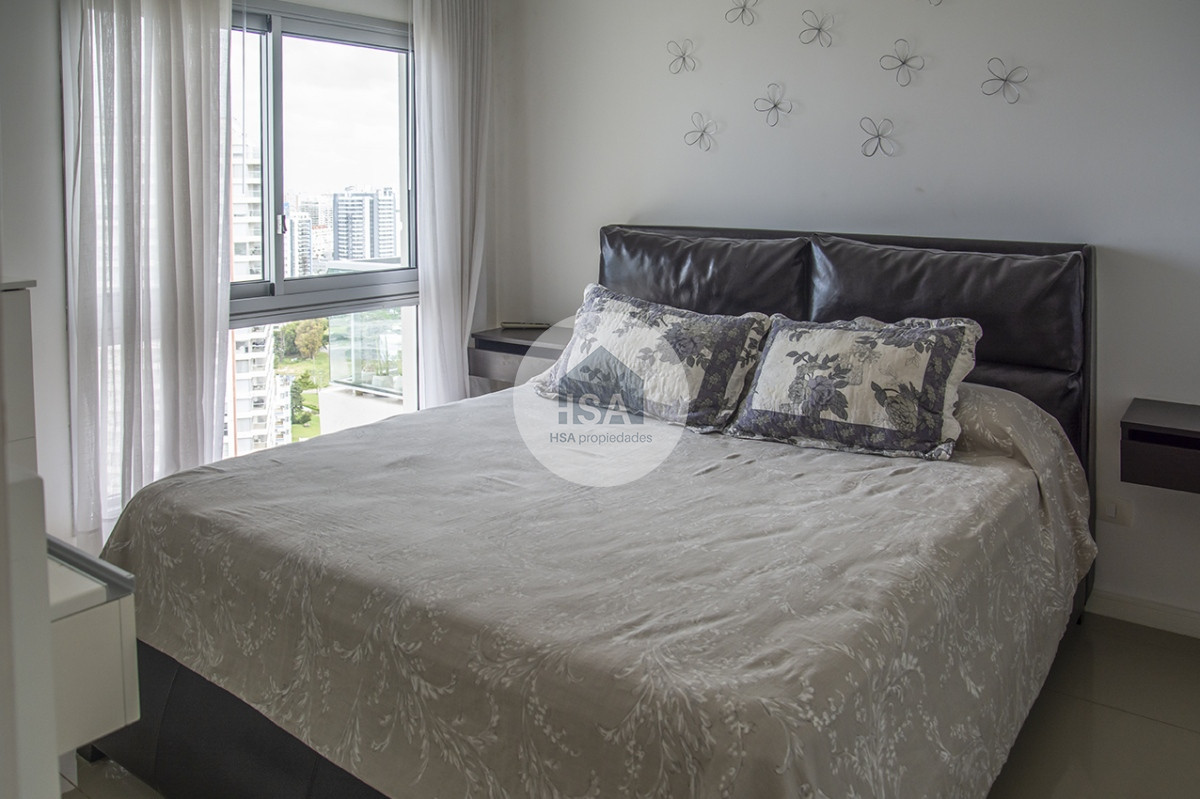 Apartamento ID.635 - Vende apartamento de 3 dormitorios en Wind Tower, piso alto con vista al mar , Punta del Este 