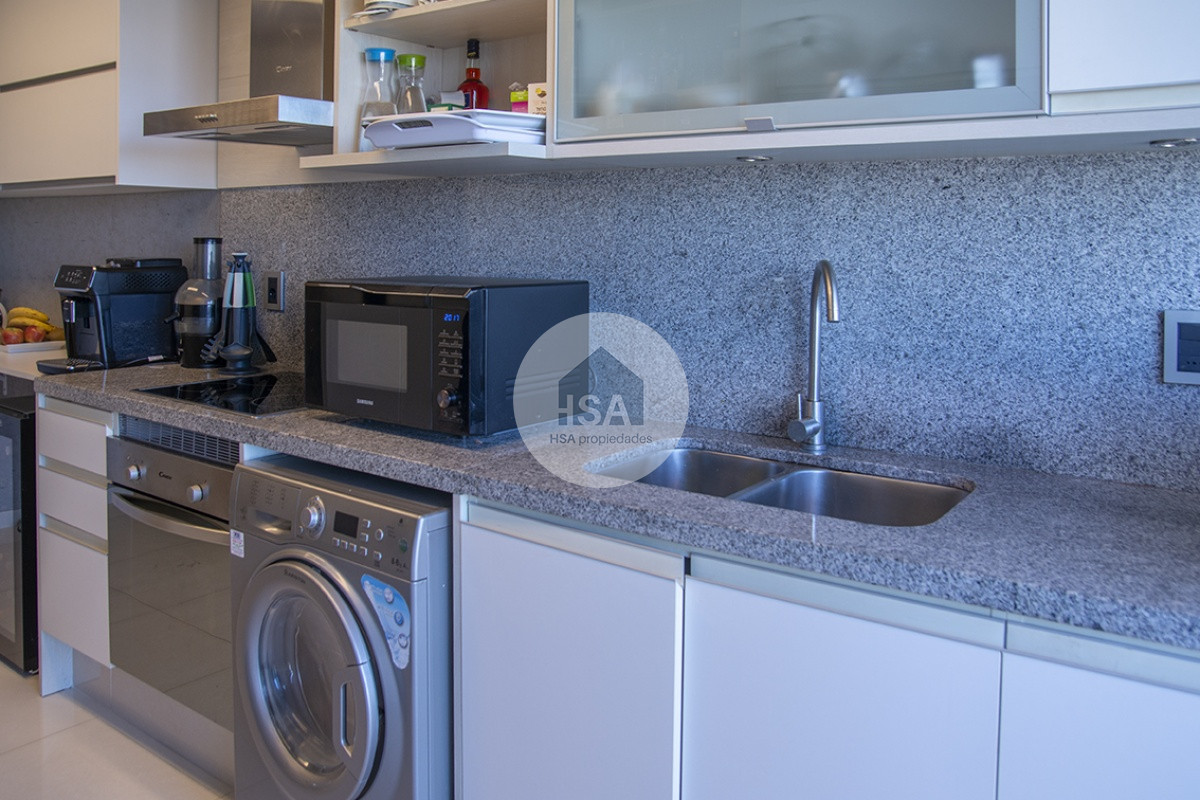 Apartamento ID.363 - Oportunidad en playa mansa, finamente decorado. Sunrise Tower