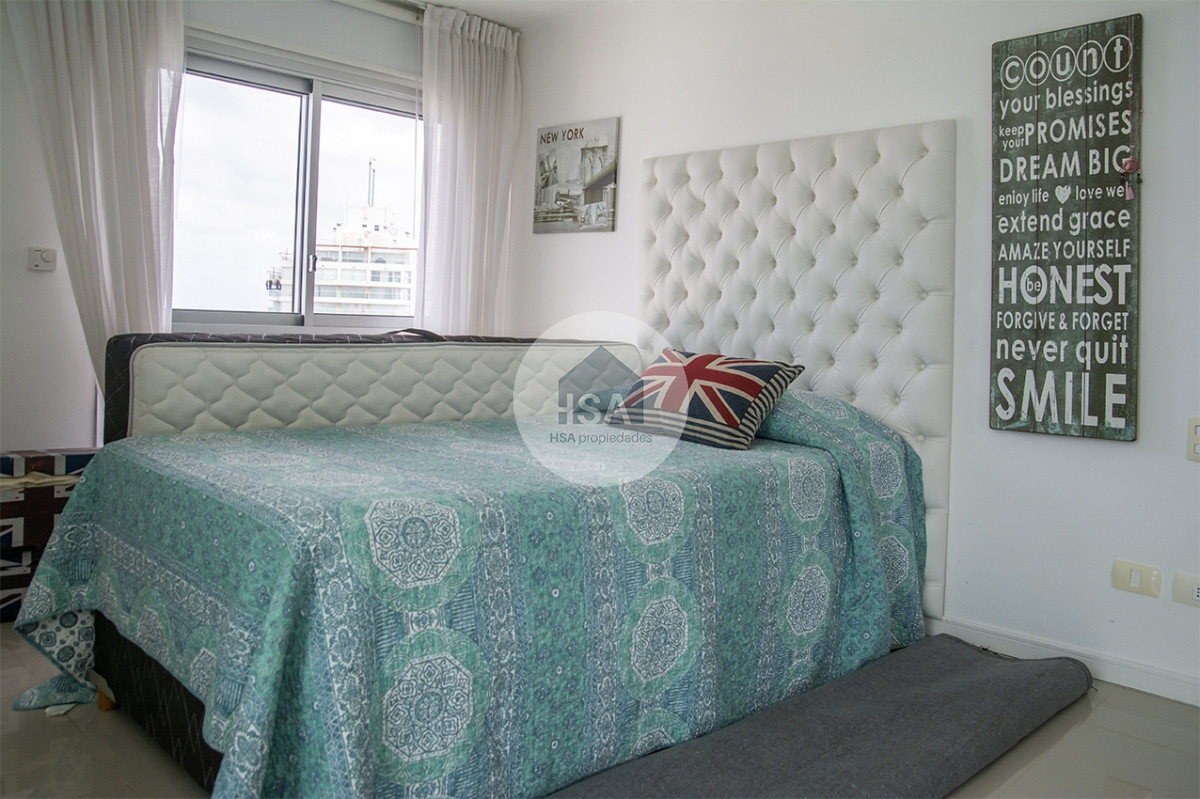 Apartamento ID.635 - Vende apartamento de 3 dormitorios en Wind Tower, piso alto con vista al mar , Punta del Este 