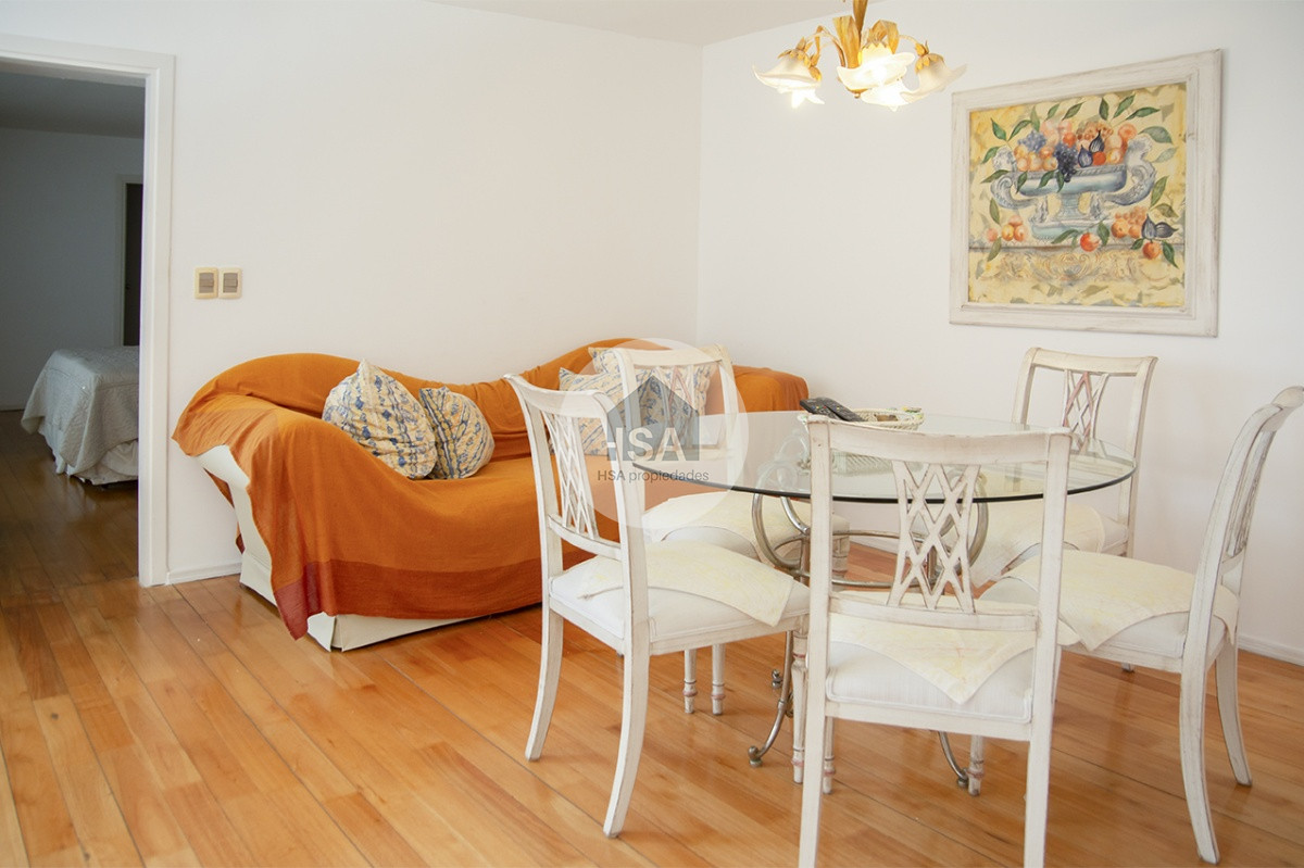 Apartamento ID.639 - Espectacular Penthouse en venta a pasos del mar. 3 dormitorios + dependencia. Playa Brava.