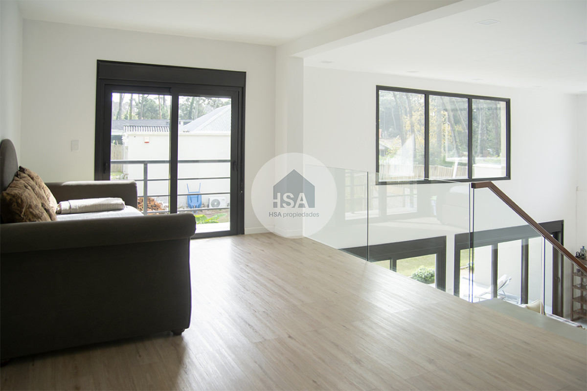 Casa ID.554 - Casa ideal de 4 dormitorios en suite en San Rafael Punta del Este.