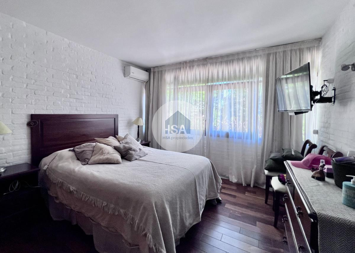 Casa ID.549 - Hermosa casa en Playa Mansa, Punta del Este