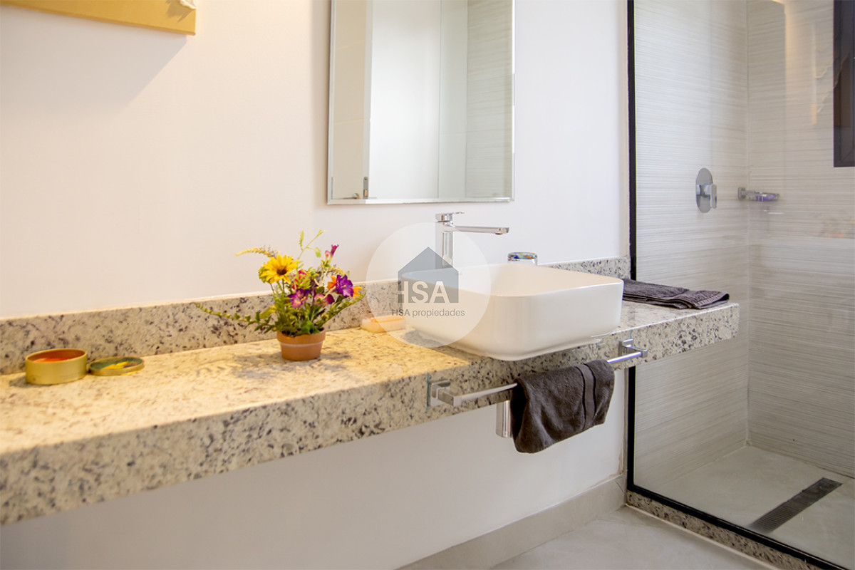 Casa ID.554 - Casa ideal de 4 dormitorios en suite en San Rafael Punta del Este.