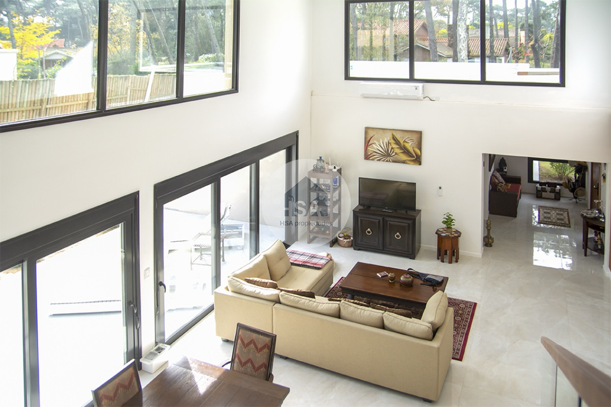 Casa ID.554 - Casa ideal de 4 dormitorios en suite en San Rafael Punta del Este.