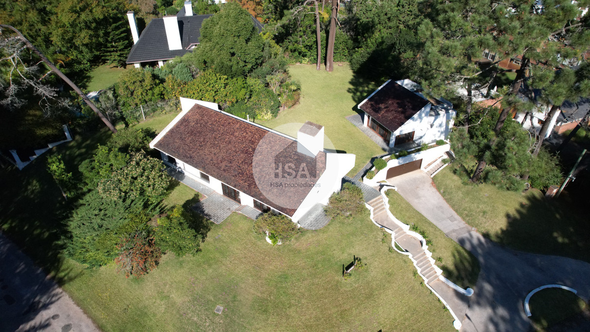 Casa ID.552 - Casa en venta en Lugano, Punta del este, 3 dormitorios y dependencia