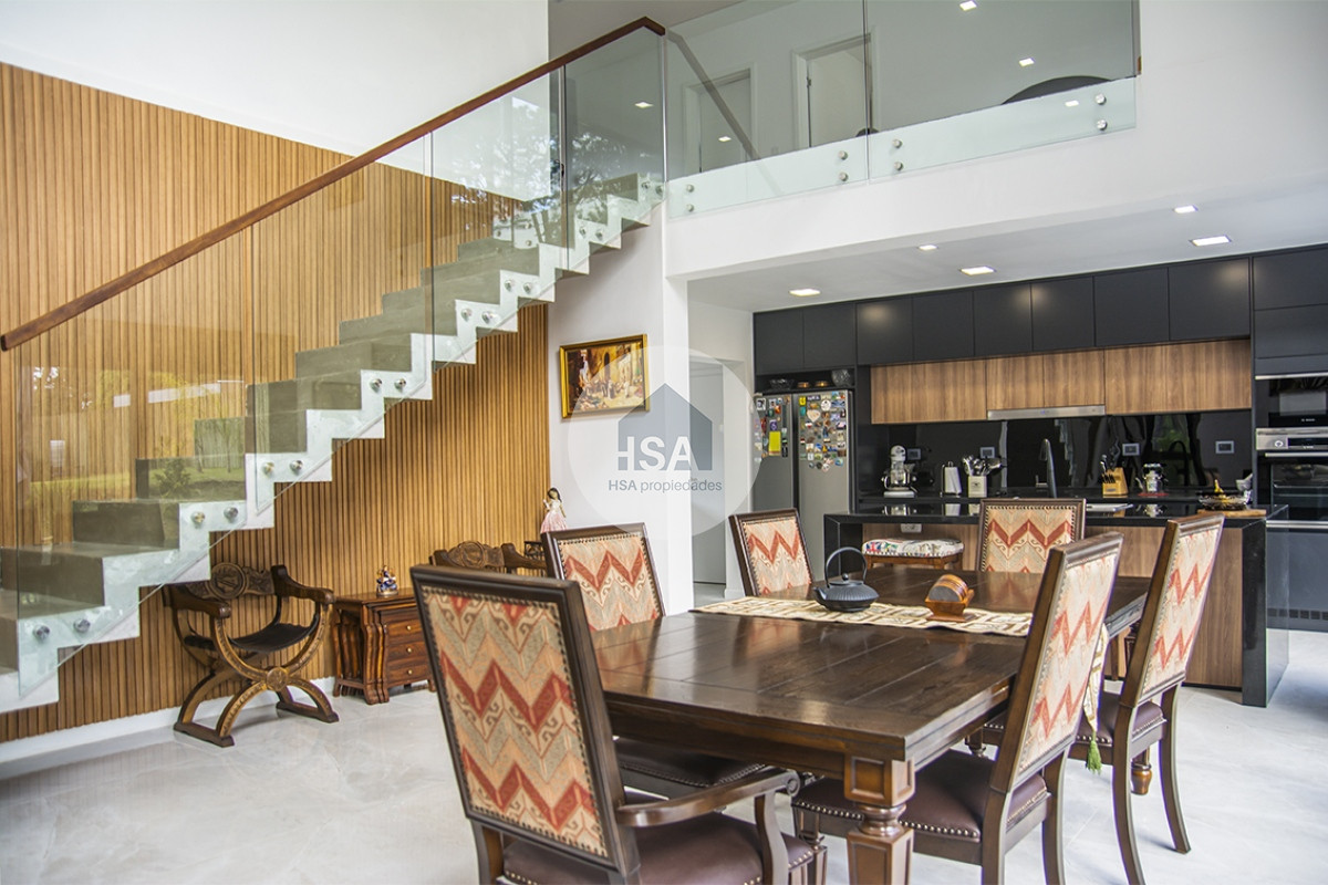 Casa ID.554 - Casa ideal de 4 dormitorios en suite en San Rafael Punta del Este.