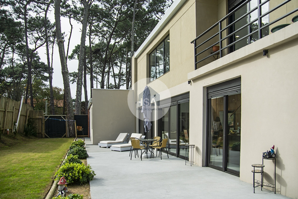 Casa ID.554 - Casa ideal de 4 dormitorios en suite en San Rafael Punta del Este.