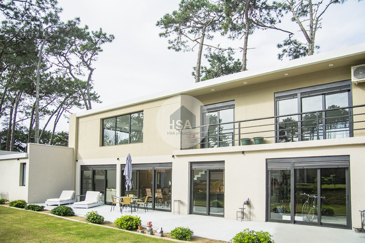 Casa ID.554 - Casa ideal de 4 dormitorios en suite en San Rafael Punta del Este.