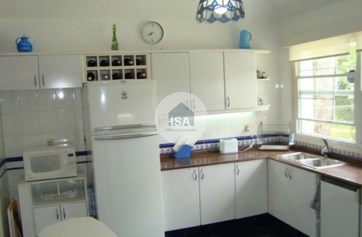 Casa ID.550 - Hermosa casa en venta de 5 dormitorios.
