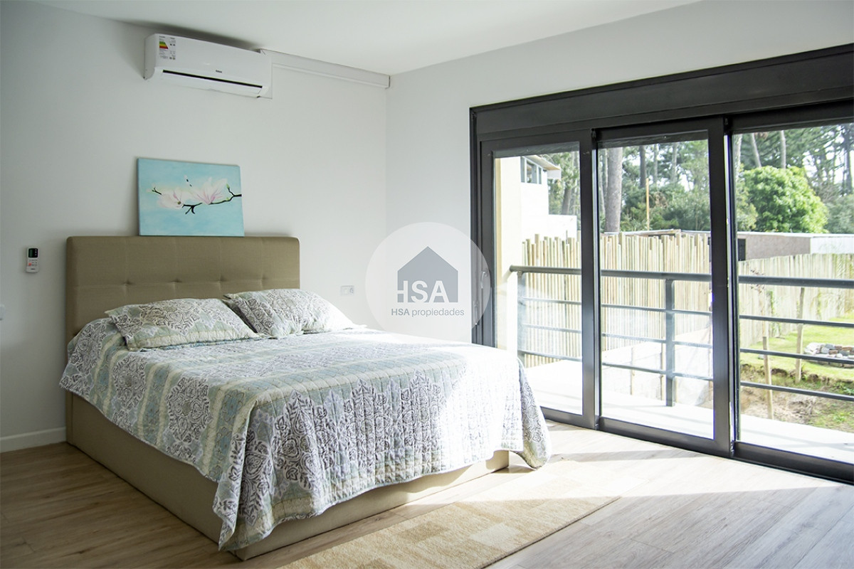 Casa ID.554 - Casa ideal de 4 dormitorios en suite en San Rafael Punta del Este.