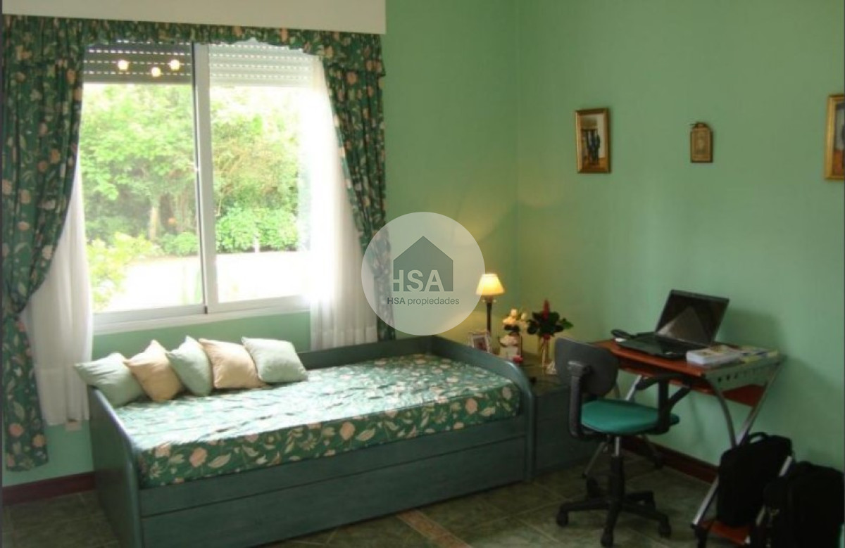 Casa ID.550 - Hermosa casa en venta de 5 dormitorios.