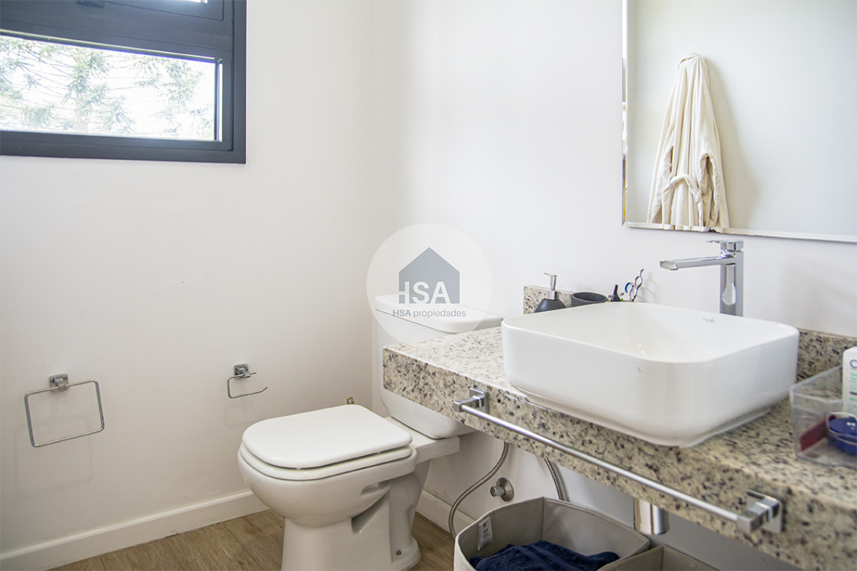 Casa ID.554 - Casa ideal de 4 dormitorios en suite en San Rafael Punta del Este.