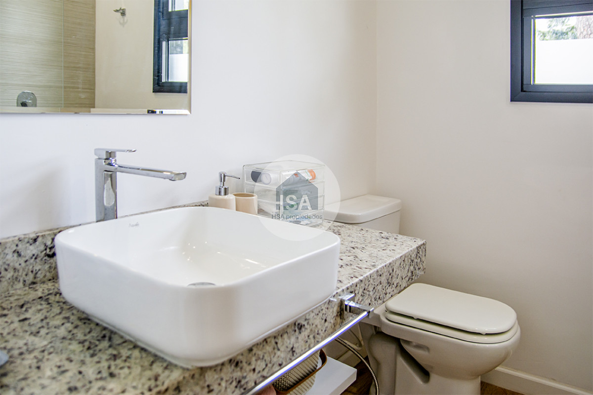 Casa ID.554 - Casa ideal de 4 dormitorios en suite en San Rafael Punta del Este.