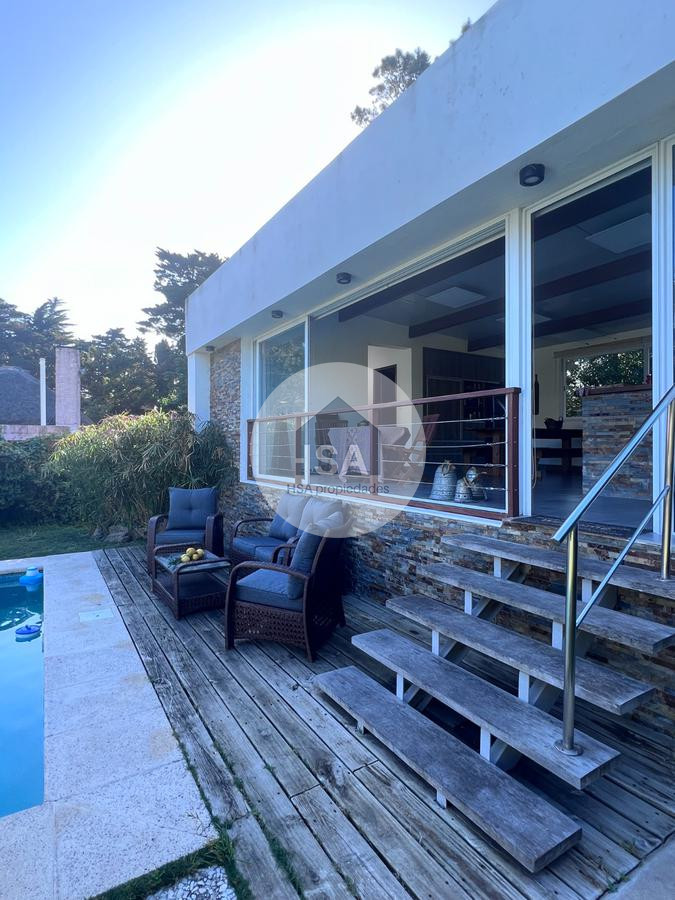 Casa ID.549 - Hermosa casa en Playa Mansa, Punta del Este