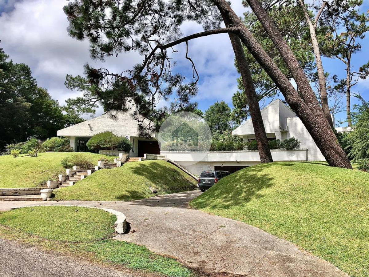 Casa ID.552 - Casa en venta en Lugano, Punta del este, 3 dormitorios y dependencia