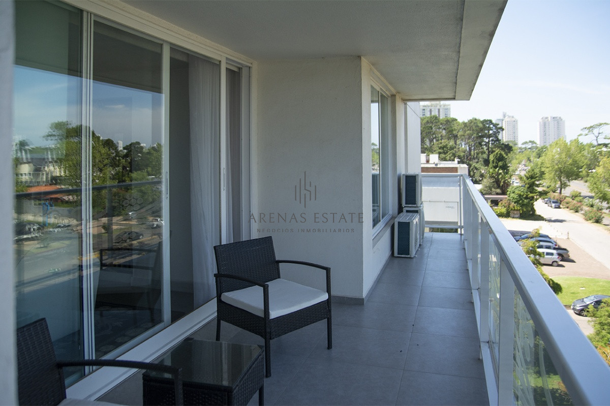 Apartamento ID.1857 - Departamento en venta de 2 dormitorios, proximo al Shopping. 