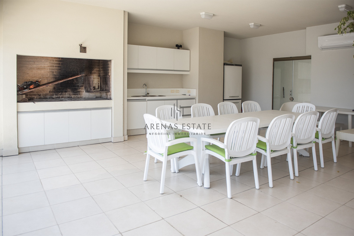Apartamento ID.3684 - Hermoso Pent-house en torre Imperiale ,venta en zona de la Brava.