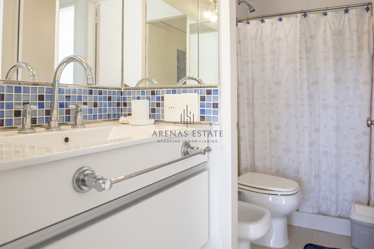 Apartamento ID.4014 - Apartamento en Venta de 2 dormitorios en Edificio Panorama , Punta del este 