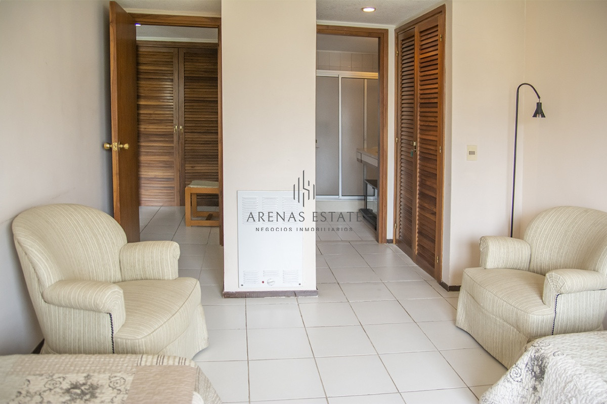 Apartamento ID.2984 - Departamentos en venta de 3 dormitorios Frente al Puerto , Punta del este 