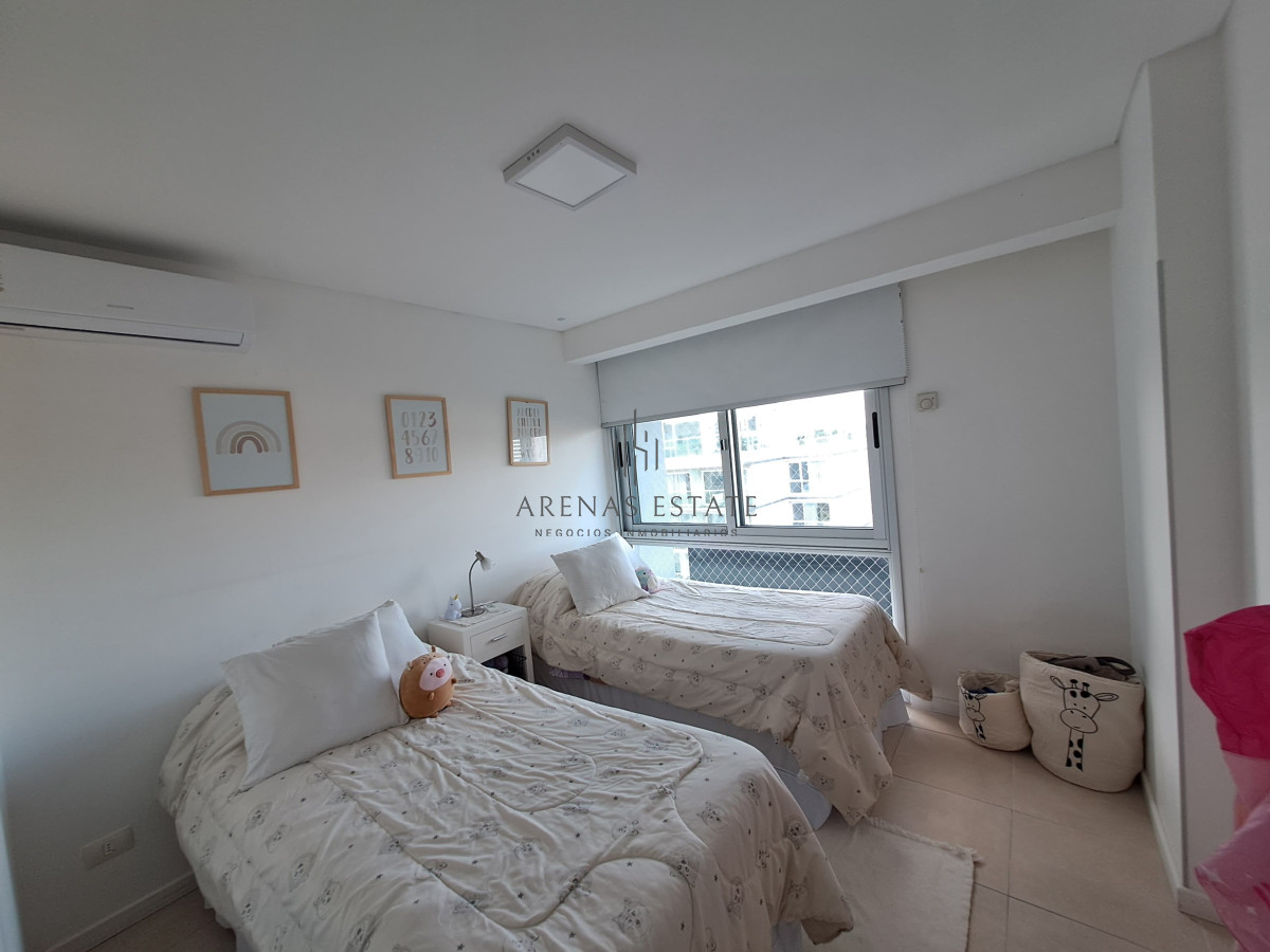 Apartamento ID.2710 - Vende departamento de 3 dormitorios y excelentes amenities en Mansa Punta del Este