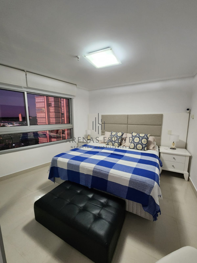 Apartamento ID.2408 - MIAMI BOULEVARD, PUNTA DEL ESTE, PLAYA MANSA, DOS DORMITORIOS , PRIMERAS PARADAS 