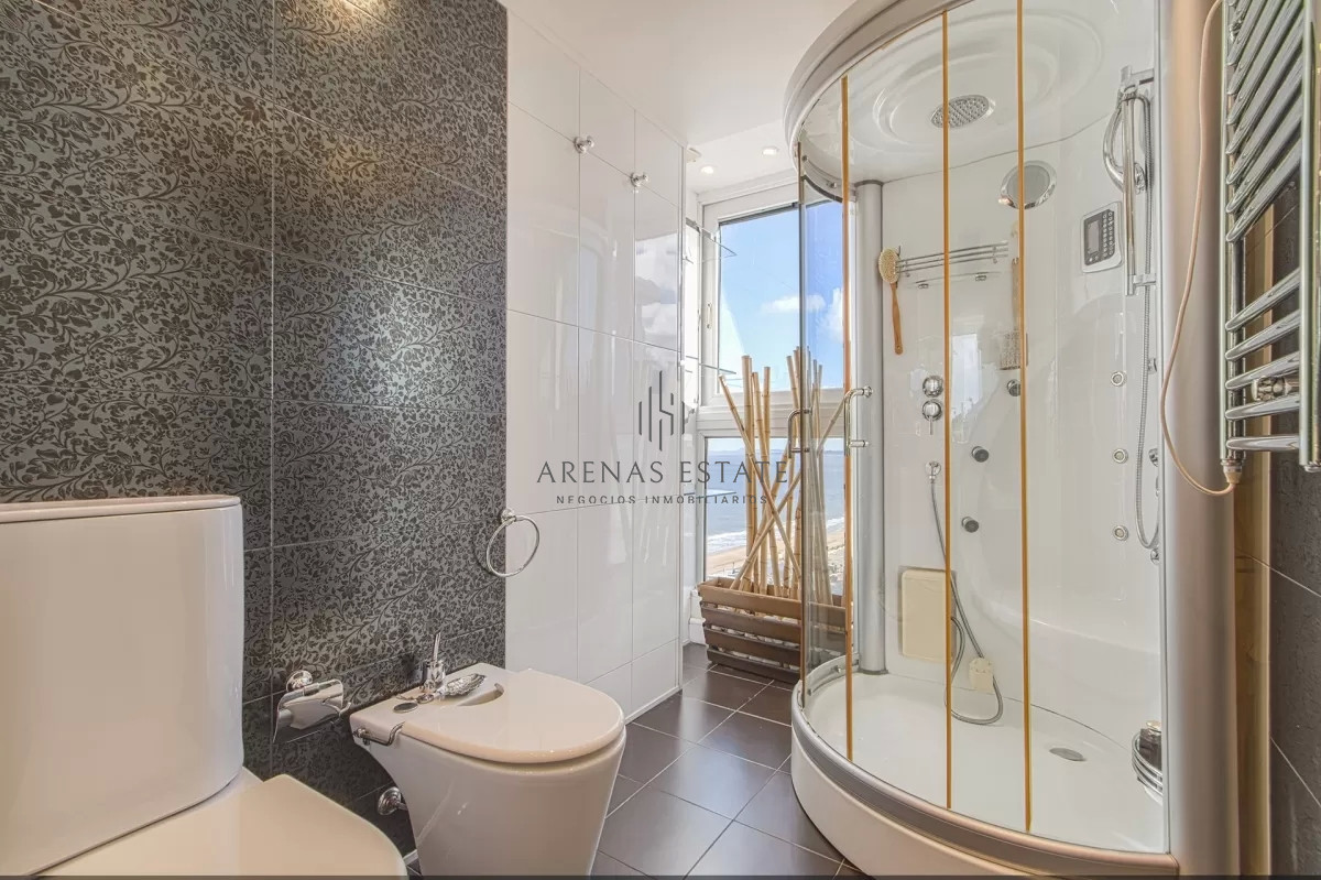 Apartamento ID.2229 - Vende excelente departamento 3 dormitorios en Tunquelen , Playa Mansa, Punta del este