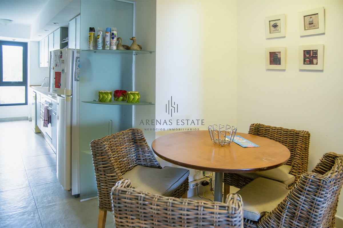 Apartamento ID.2050 - Penthouse en venta muy cómodo e iluminado. 4 dormitorios + dep. 