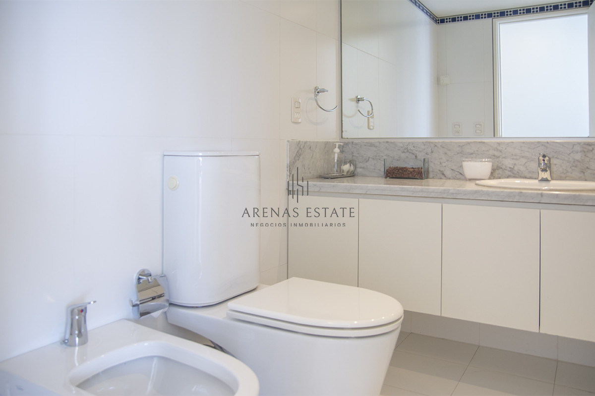Apartamento ID.3469 - Espectacular Departamento en venta enPlaya brava frente al mar. 4 dormitorios