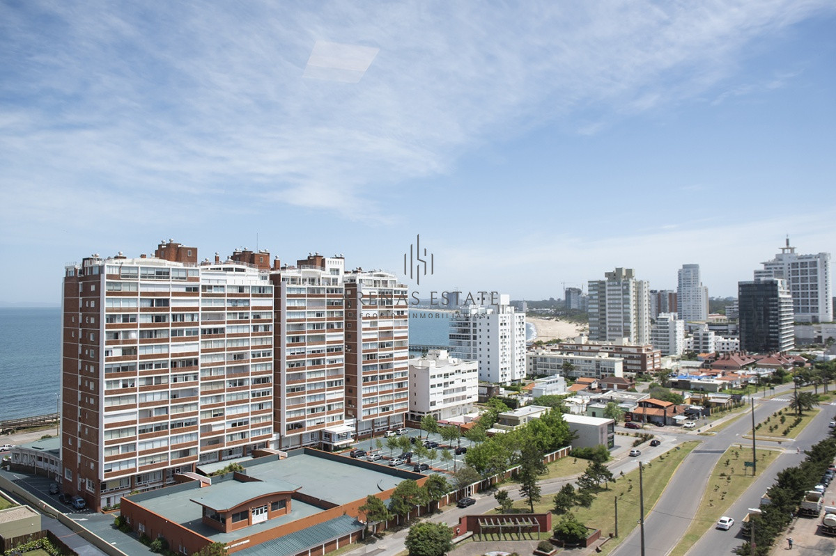 Apartamento ID.3376 - Apartamento de 2 dormitorios en Torre Imperiale , Punta del este , Playa Brava 