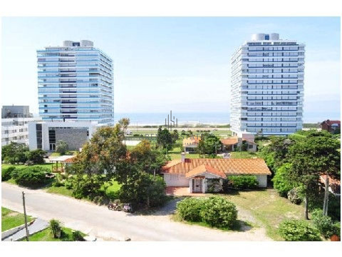 Apartamento ID.2049 - Venta Apartamento de 3 dormitorios en zona Brava, Punta del Este
