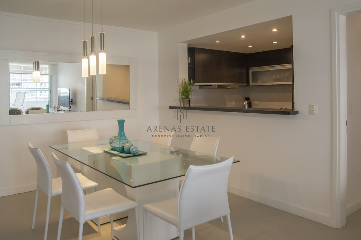 Apartamento ID.2529 - Apartamento en venta de 3 dormitorios en Forest Tower , Punta del este 
