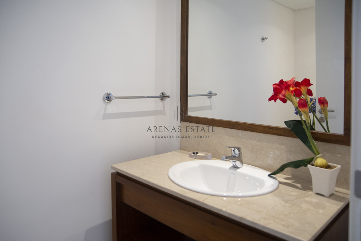 Apartamento ID.3469 - Espectacular Departamento en venta enPlaya brava frente al mar. 4 dormitorios