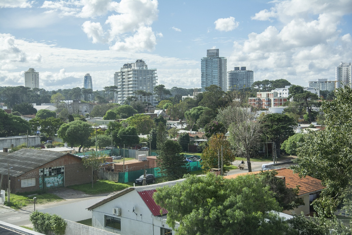 Apartamento ID.3286 - Alexander Boulevard.Departamento de 2 dormitorios, en venta y alquiler.