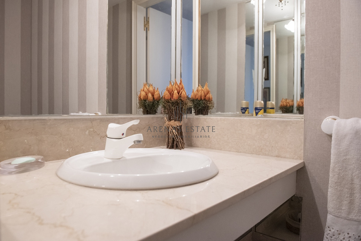 Apartamento ID.2987 - Espectcular departamento en venta frente al puerto 4 dormitorios