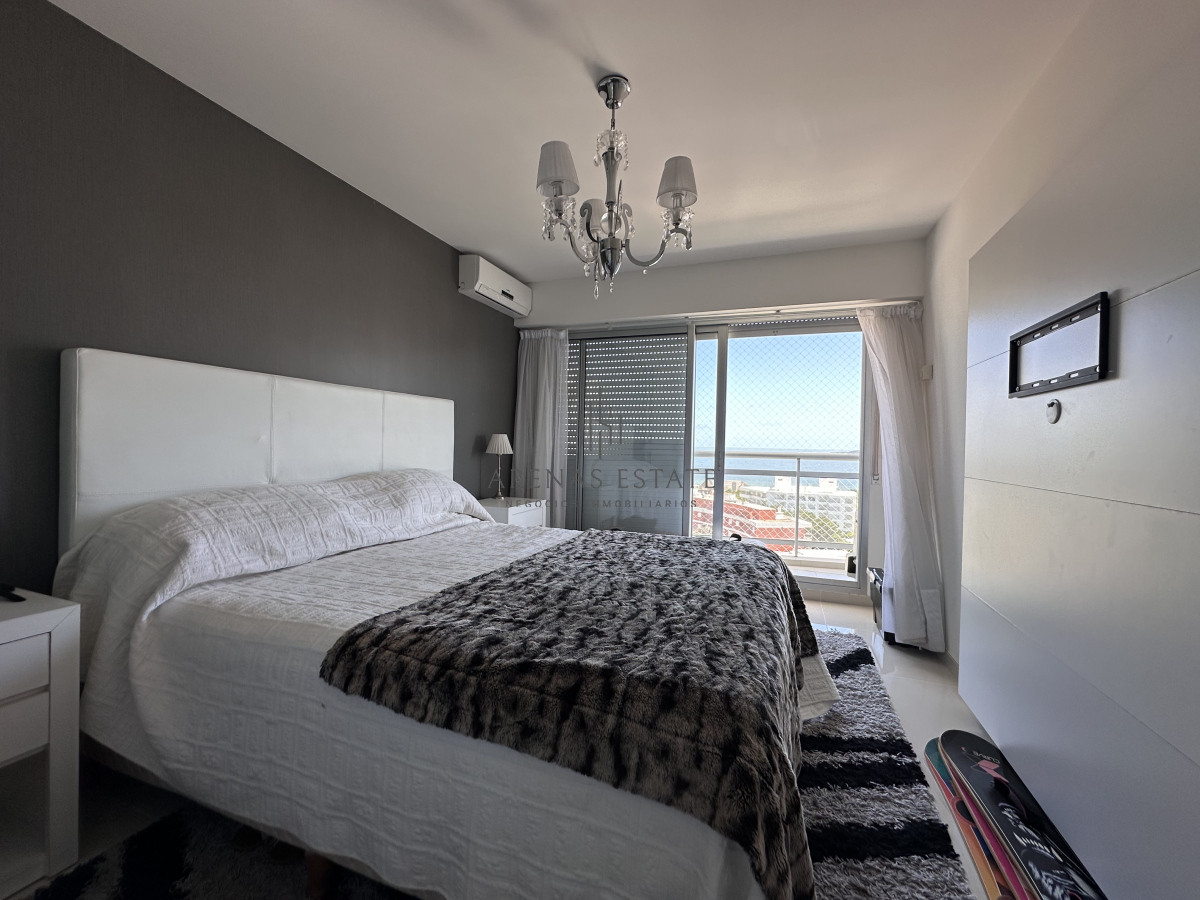 Apartamento ID.3489 - Vende Apartamento de 3 dormitorios en Sunrise Tower, Punta del Este 